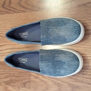 Toms Denim Blue Slip-On Shoes, Size 9.5 (Brand New)